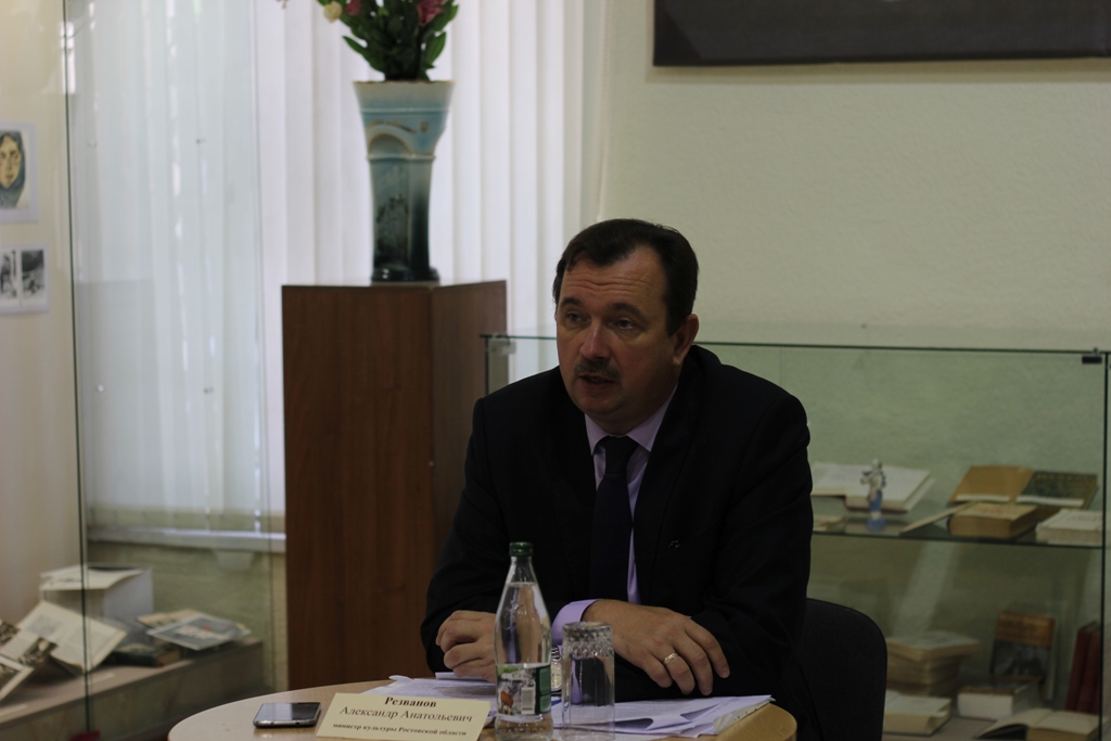 Министр культуры Резванов