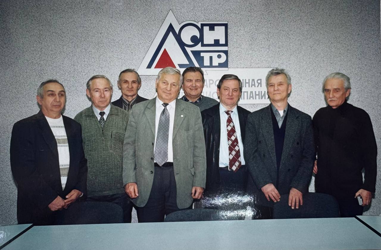 Фотография «Н.И. Чеботарев в радиостудии». Ростов-на-Дону. 2000-2010 гг.