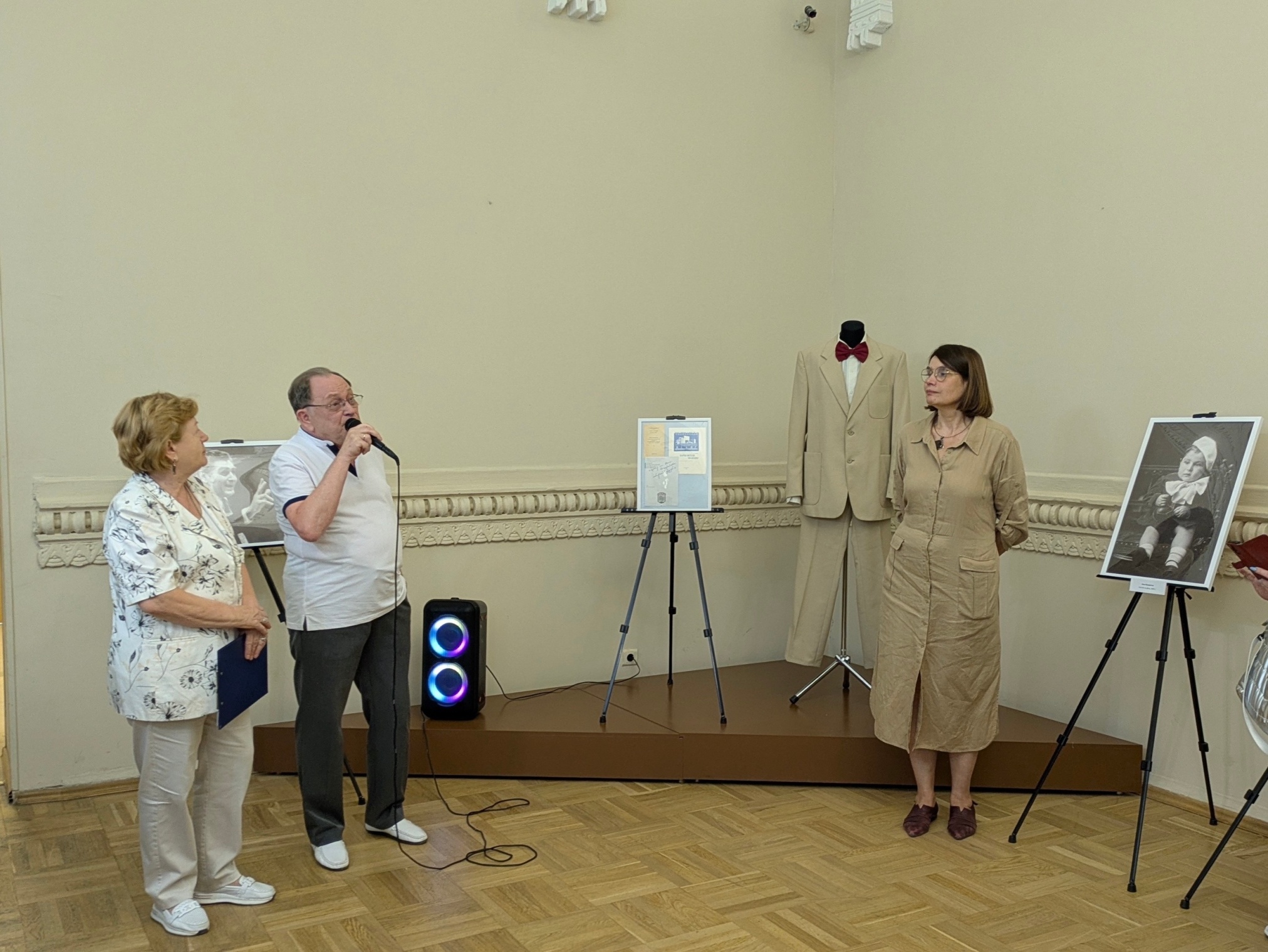 Открытие выставки, посвященной 90-летию со дня рождения Кима Назаретова Открытие выставки, посвященной 90-летию со дня рождения Кима Назаретова