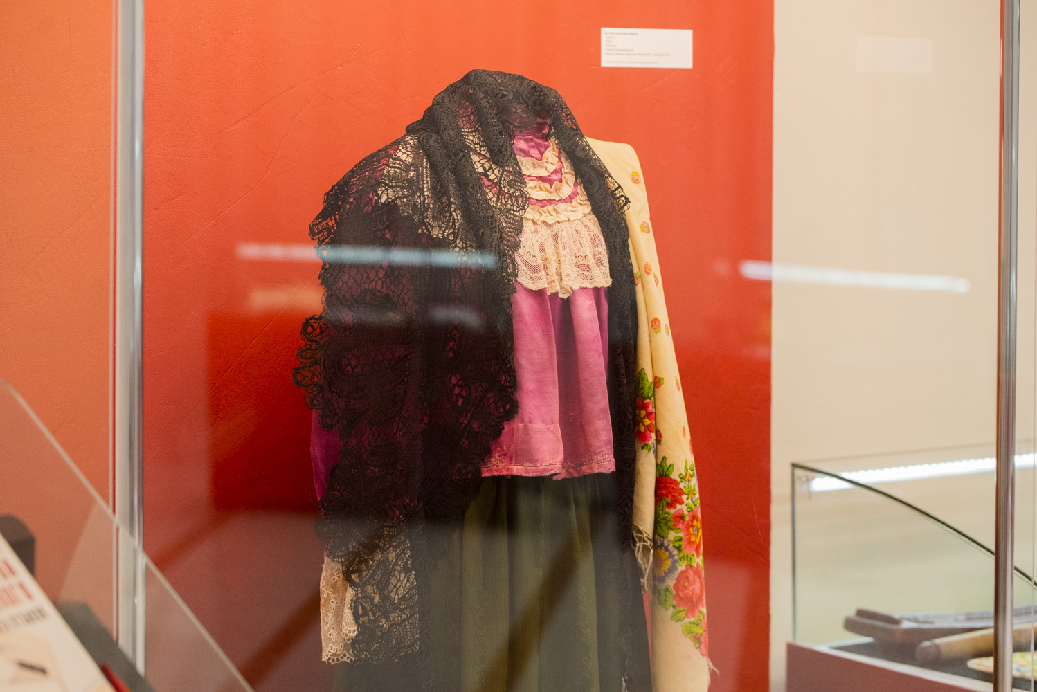 Открытие выставки «Опора и надёжа Государства российского» из фондов Ростовского областного музея краеведения в Южно-Сахалинске Открытие выставки «Опора и надёжа Государства российского» из фондов Ростовского областного музея краеведения в Южно-Сахалинске