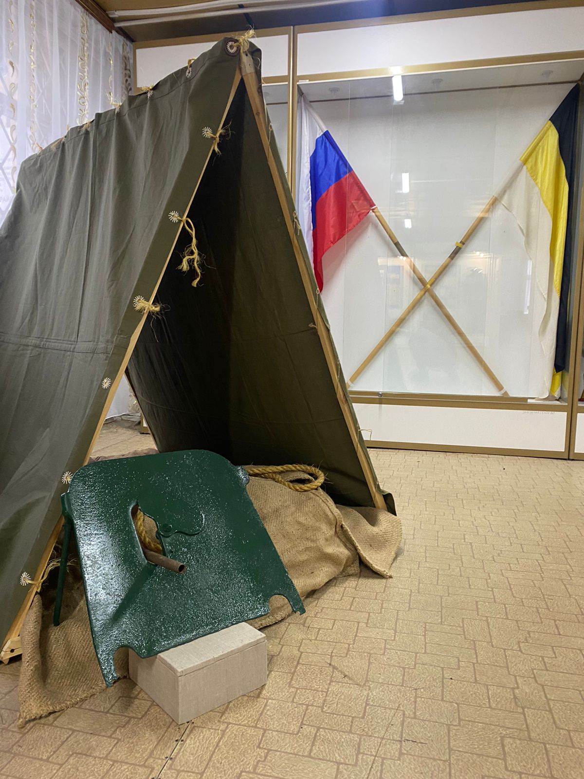 Фрагмент выставки «Пики к бою! Шашки вон! Русская кавалерия в Великой войне (1914-1918)» в Тацинском историко-краеведческом музее, 19.12.2023 г. Фрагмент выставки «Пики к бою! Шашки вон! Русская кавалерия в Великой войне (1914-1918)» в Тацинском историко-краеведческом музее, 19.12.2023 г.