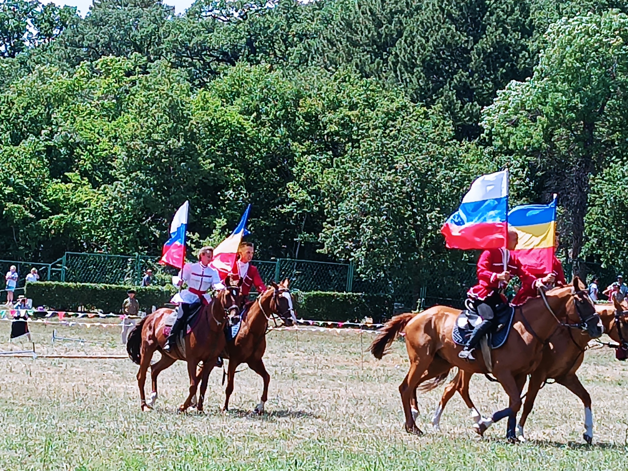 Открытие выставки «За Веру, Царя и Отечество! Семейные устои донских казаков» Открытие выставки «За Веру, Царя и Отечество! Семейные устои донских казаков»