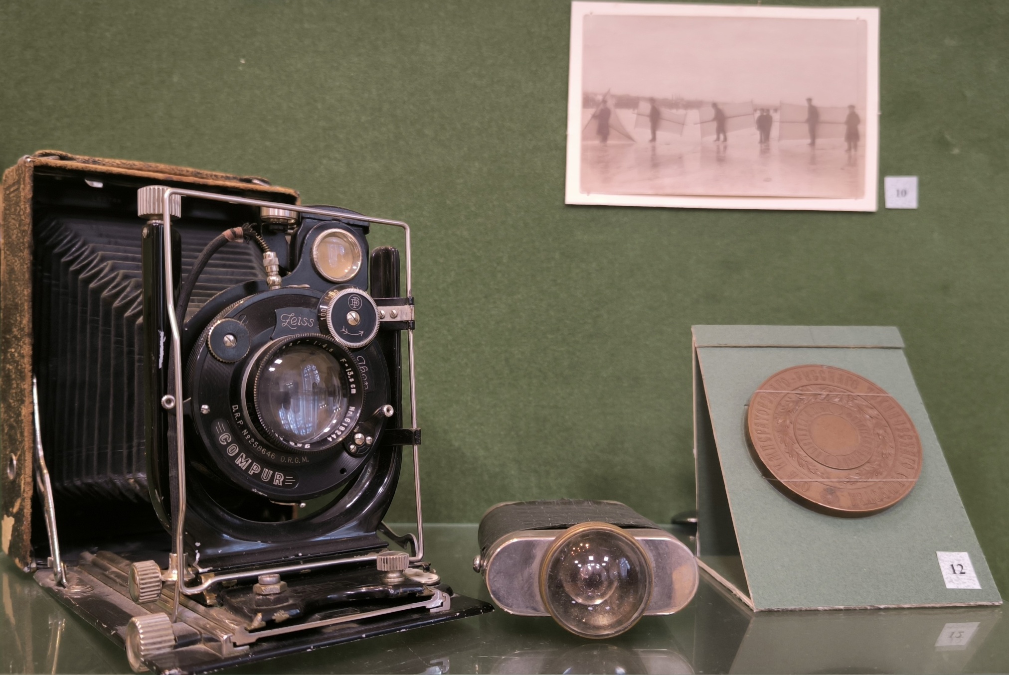 Фотоаппарат донского биолога А.Ф. Флерова «Zeiss Ikon» Фотоаппарат донского биолога А.Ф. Флерова «Zeiss Ikon»