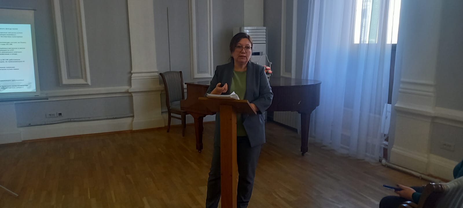 Выступление главного хранителя ГБУК РО «Азовский историко- археологический и палеонтологический музей - заповедник» им. А.А.Горбенко Пестриковой Елены Михайловны Пестрикова .jpg