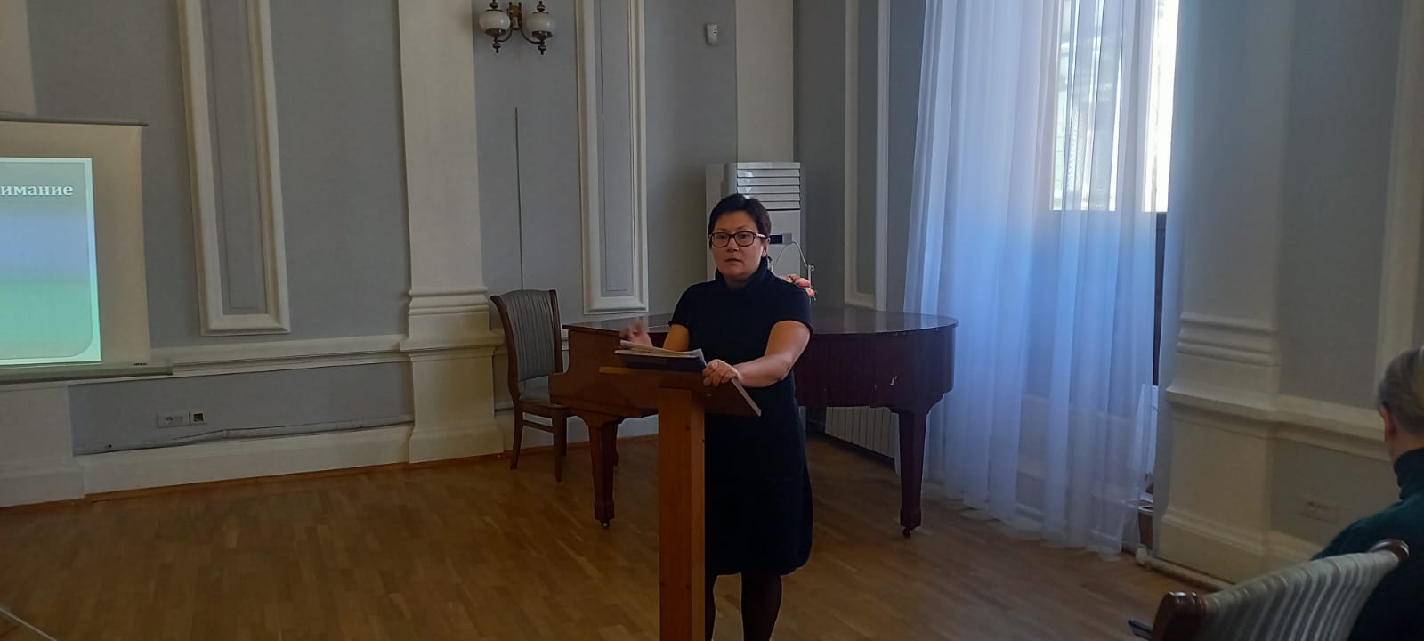 Выступление главного хранителя ГБУК РО «Народный военно- исторический музей Великой Отечественной войны «Самбекские высоты» Бражниковой Ольги Викторовны Бражникова.jpg